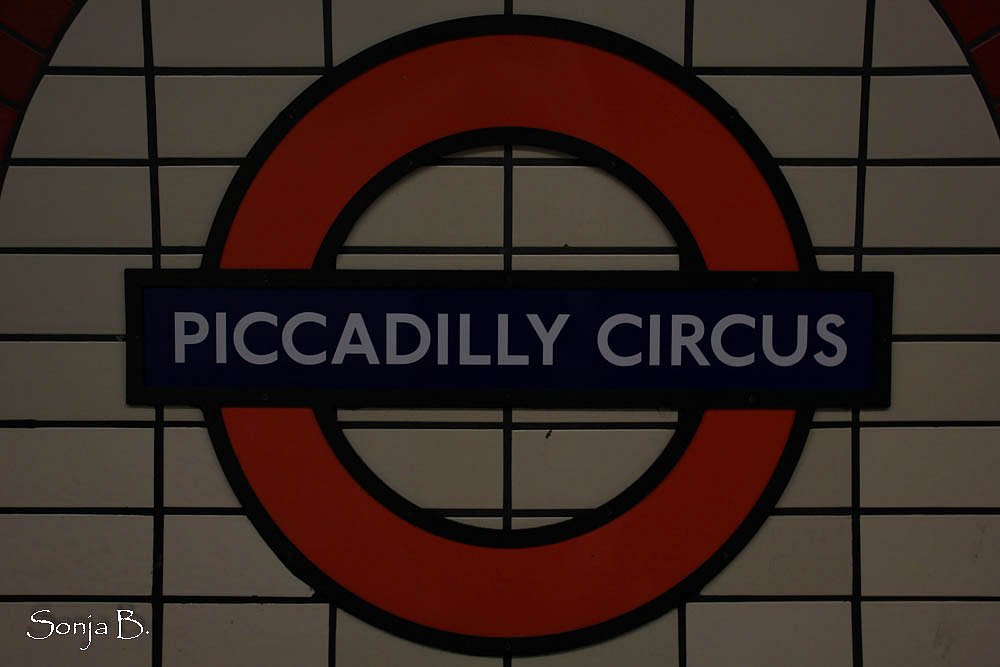 Piccadilly Circus